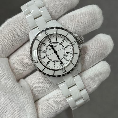 Chanel H0968 J12 33mm White Ceramic Watch Ceramic