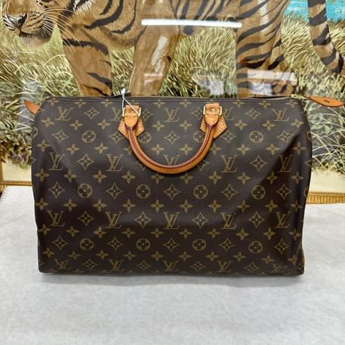 Louis Vuitton Speedy 40 Handbag