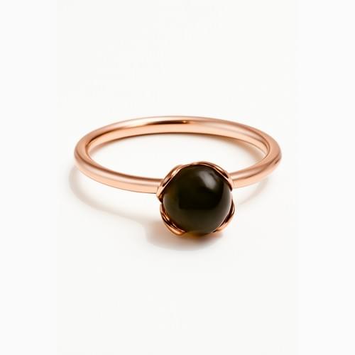Ring "Petite" mit einem Blautopaz