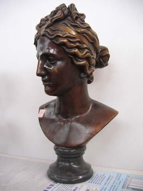 Cast bronze bust statue for indoor decoration hand carved sculpture
