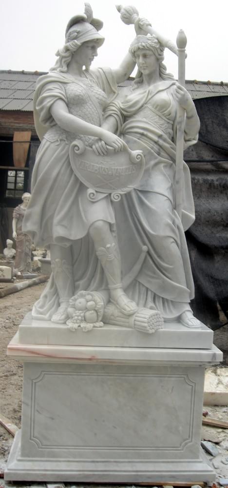White marble Roman sculpture for outdoors usage