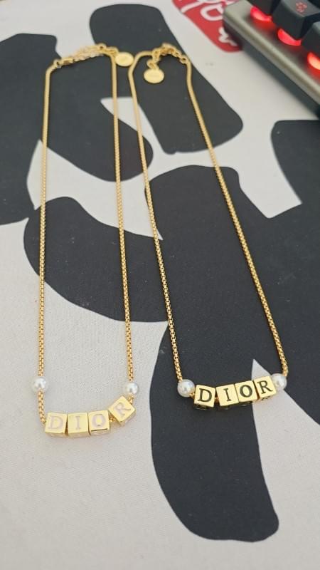 DIOR Gold-Tone Alphabet Necklace Set with Pearl Accents Luxury 'DIOR' Letter Pendant Jewelry