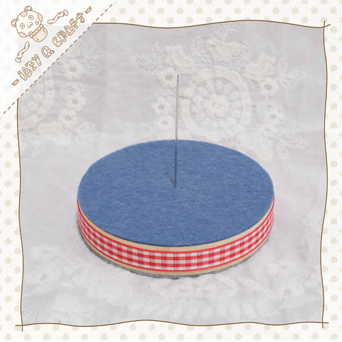 ★ 娃娃支架 - 紅格子