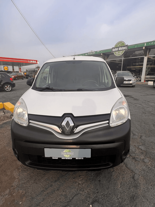 Renault Kangoo tolée - blanc - trop tard, vendue!