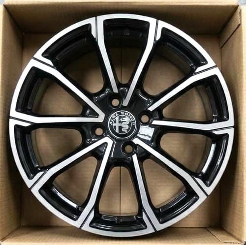 アルファロメオ ジュニア 17インチ 10-SPOKE アルミホイールセット(切削光輝+ダイアモンドブラック)