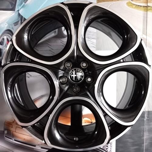アルファロメオ 純正 トナーレ 20インチアルミホイールセット