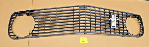 Item #417 1969 Mustang GRILLE with EMBLEM nice used unit stk#1