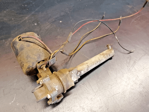 Item #67 1956-55-57 thunderbird power seat motor 12 volt (core)
