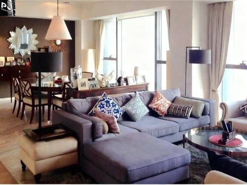 3-Bedroom Condo at The Met near BTS Chong Nonsi — Breezy balcony Sathorn Living