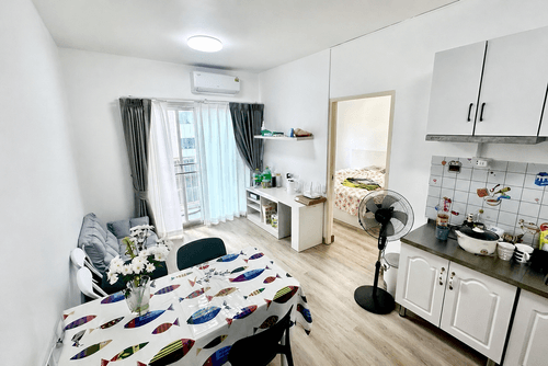 Bargain 2-bed in Rama 9 with magnificent small family space, literally called 'A-Space'