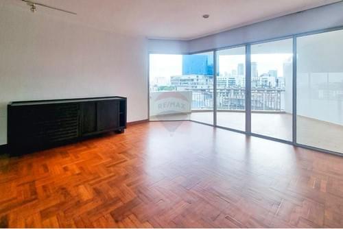 Family-Sized 3BR Condo with Garden View at Baan Suan Plu – Sathorn