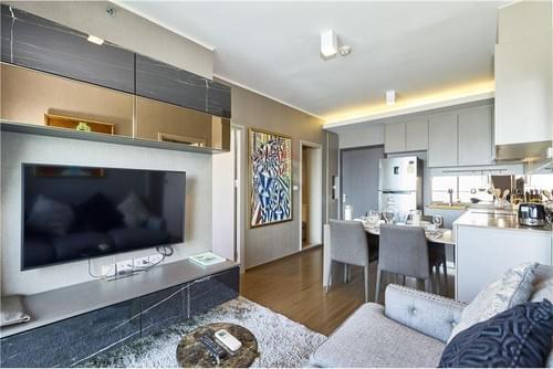 Skyline Living — 2-Bedroom Sub-Penthouse at Ideo Sukhumvit 93