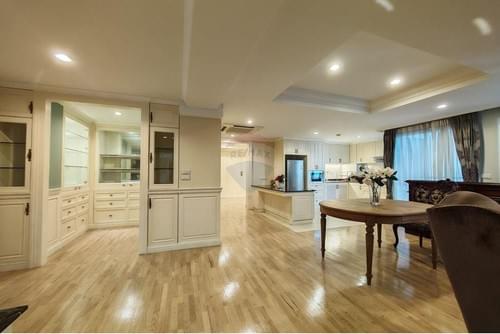 Great Value hilux 2-Bedroom Apartment at La Maison Ruamrudee — Pathum Wan, Bangkok