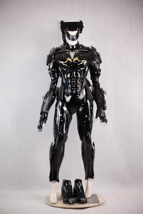Metal Gear Rising: Revengeance Raiden Black Cosplay Armor & Weapon