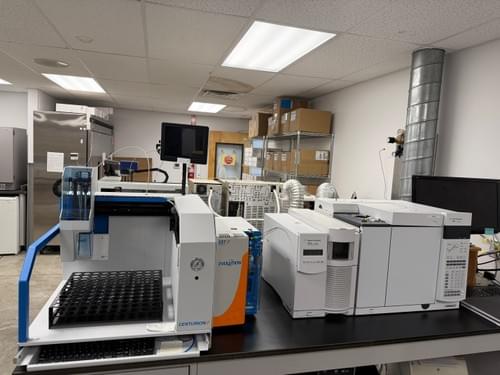 Agilent 7890A / 5975C GC-MS System with EST Evolution 2 Purge & Trap (with Centurion Autosampler)