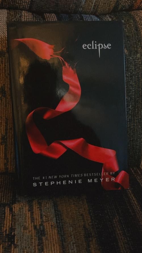 ECLIPSE BY: STEPHENIE MEYER