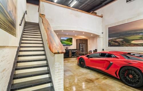 Garage Condo For Sale in San Antonio, TX