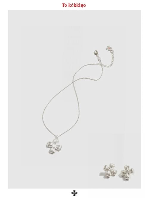 tokokkino 'Shape of the Wind' Bowtie Flower Polished Accessory Set