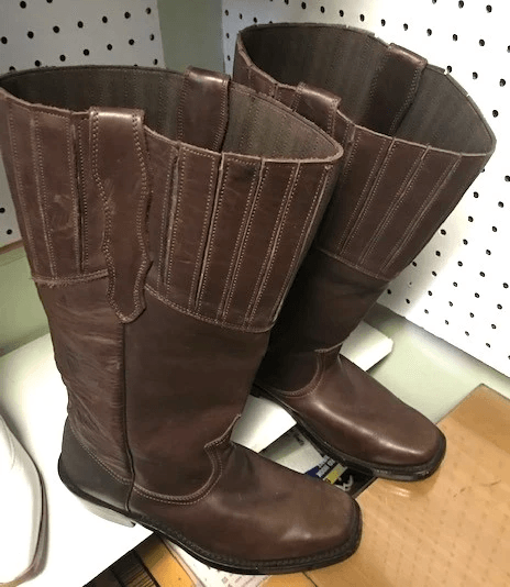 New, never used Ladies size 7, Brown OAKTREE brand Gunfighter Boots - Elastic panels in the shaft