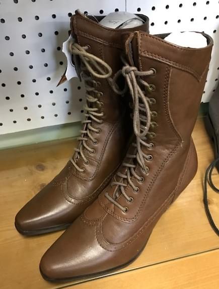 Brand New Elegant Lady's Victorian Boots - Size 7 1/2.