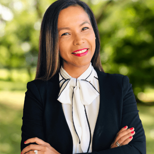 Carmen Hykal, Broker