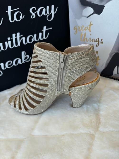 Mini heel leather sandals