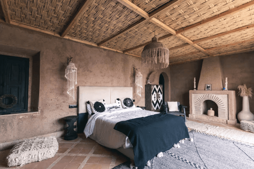 SUNNY LULLABY Cozy room with shared bathroom access