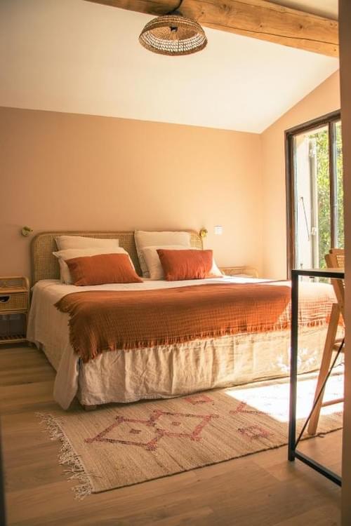 GOLDEN DAWN Private room — king-size bed