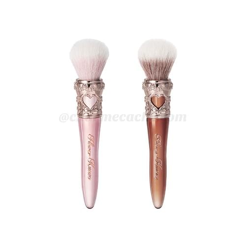The Sweetie Bear Rounded Blush Brush