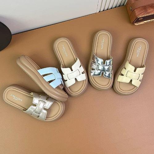 Trendy Flat Sandals