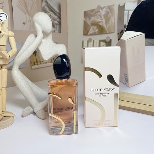 Sì Eau de Parfum Intense (รุ่นใหม่ 2021)