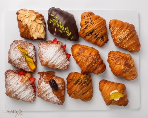 Mini Sweet & Savory Croissant Box | 12 pcs (بوكس ميني كرواسون حلو ومالح – ١٢ قطعة)
