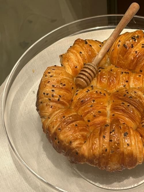 Oriental Indulgence Nest | Feta Cheese & Honey