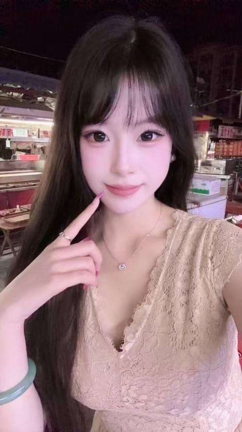 小瑶 河南 郑州 迈巴赫16