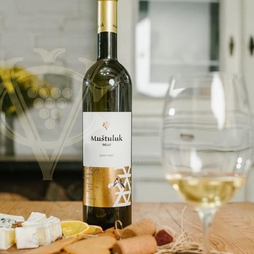 Muštuluk Premium Dry Wine