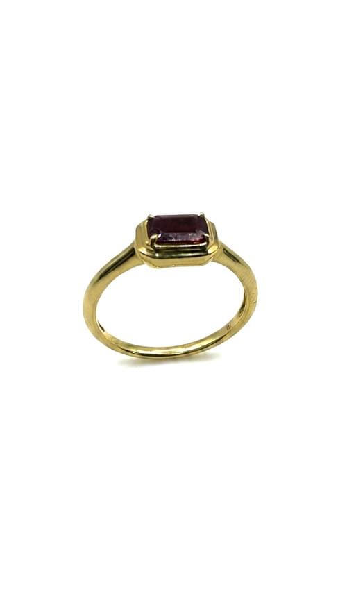 Rubi Bezel