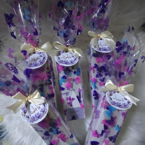 توزيعات هدايا مخصّصة بالأسماء