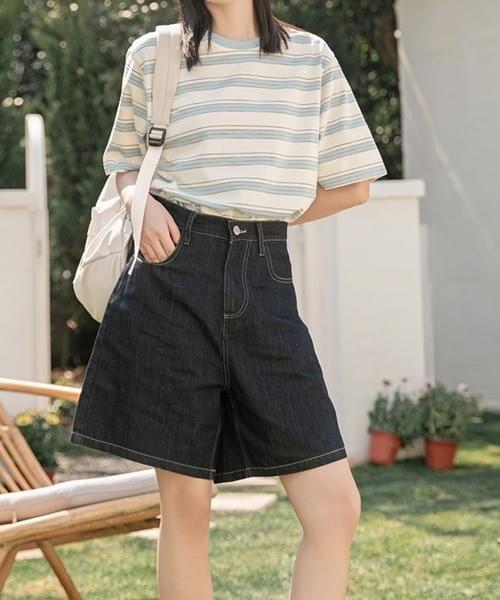 元気カラーのボーダーTシャツ