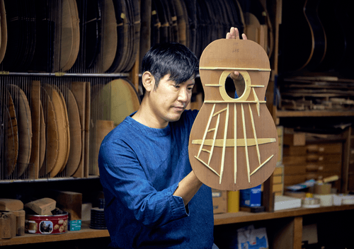 10/08/26 Meet Luthier So Kimishima, president of KOHNO GUITAR, JAPAN