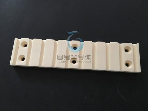 Ceramic plate