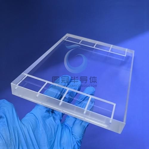 Deep hole quartz window