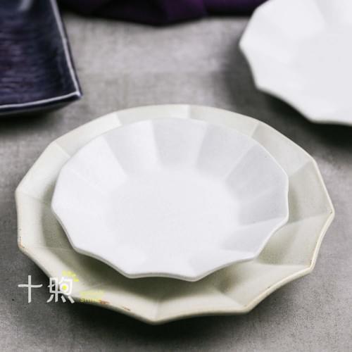 超美折角圓餐盤20cm 日本製美濃燒器皿甜點餐具白色食器