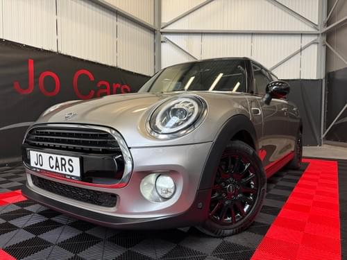 MINI Cooper 1.5/Union Jack LED/Pano/Pdc/Cc/Navi/16inc Black/