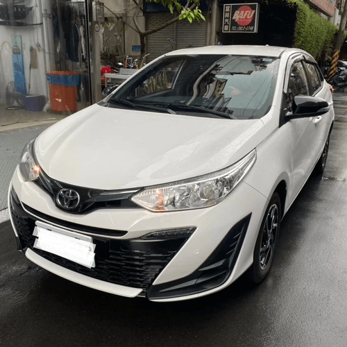 Toyota Yaris 升級安卓機以及倒車顯影 並加裝抬頭顯示器(HUD)及前方雷達