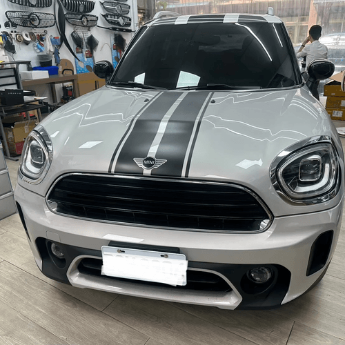 Mini countryman 原廠螢幕升級Carplay 另外加裝有軌跡紀錄的倒車顯影