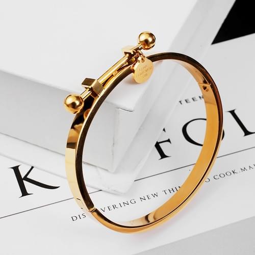 Aurélle Élan Lock Bangle™