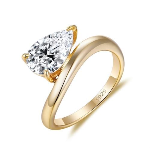 Aurélle™ Éternelle Pear Ring (Gold)