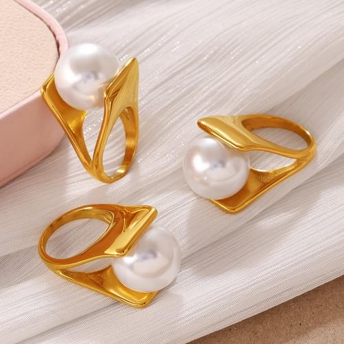 Pearl Élevée Ring is