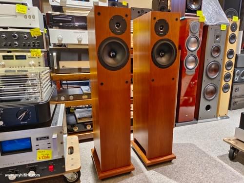 ProAc Response D18