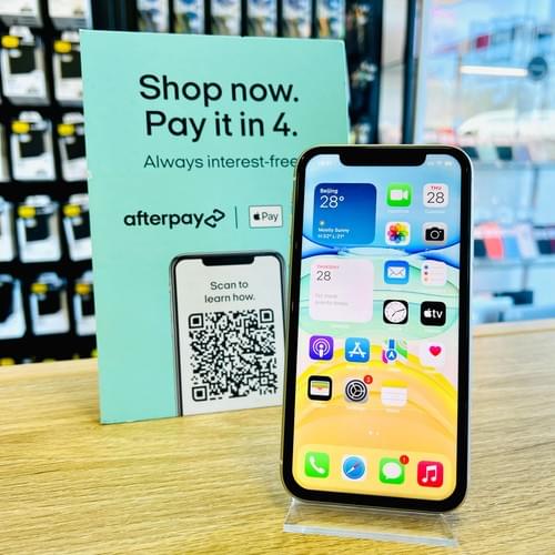 IPHONE 11 128GB WHITE GOOD CONDITION RECEIPT&WARRANTY